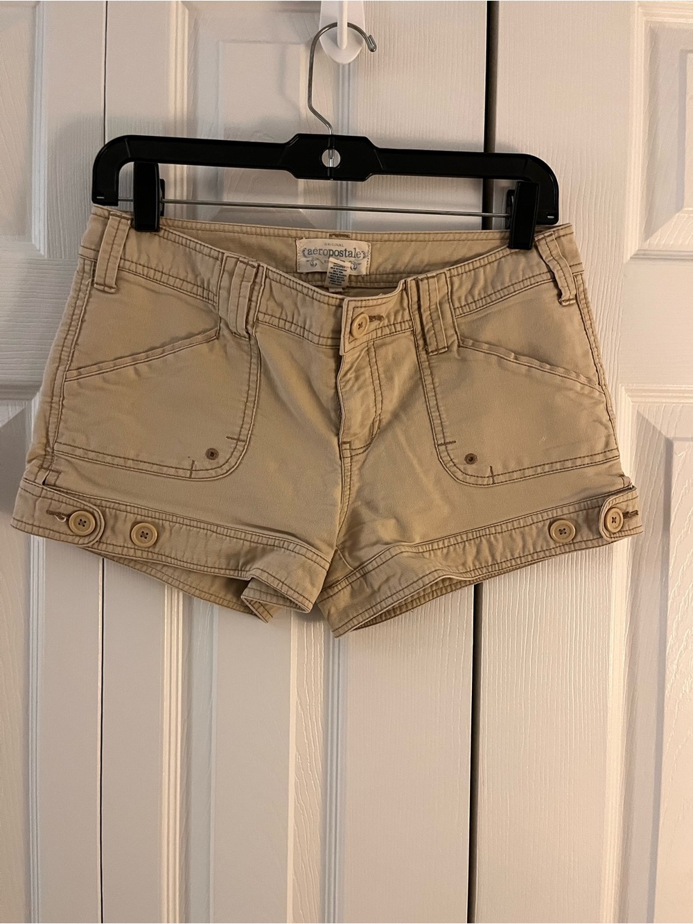 Aeropostale Women's Beige Button Shorts